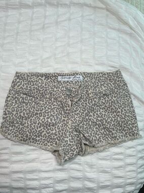 Celebrity Pink Beige Leopard Print Denim Shorts